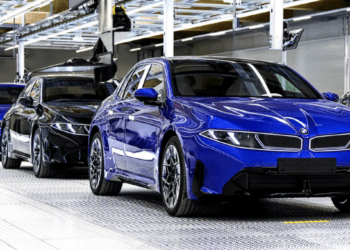 BMW elektromobilio surinkimo linija Miuncheno gamykloje