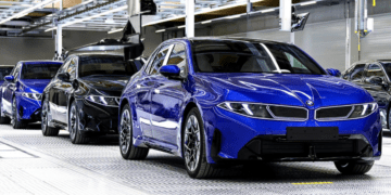 BMW elektromobilio surinkimo linija Miuncheno gamykloje