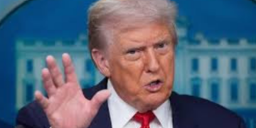 D. Trumpas ir 2026-ųjų politinė audra: tarp apkaltos grėsmės ir pokšto apie rinkimų atšaukimą, kuris niekam nepasirodė juokingas