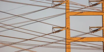 Ginčas dėl elektros tinklų: kabeliavimas visoje Lietuvoje kainuotų milžiniškus pinigus