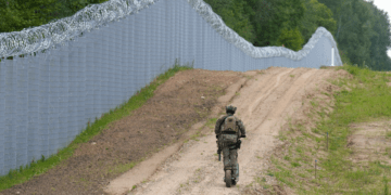 Latvija aptiko naują tunelį prie sienos su Baltarusija: jau antrą per dvi savaites