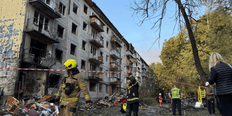 Rusija smogė Kyjivui raketomis, Ukraina smogia Rusijos gilumoje: abipusė karo eskalacija tęsiasi be pertraukos