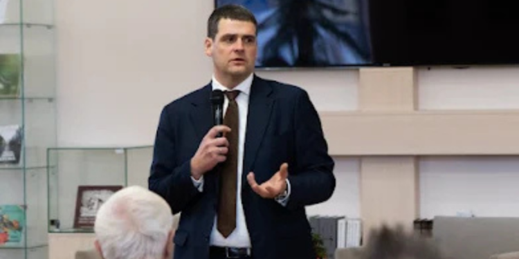 Sekimas, filmavimas ir „profiliavimasis”: ar R. Žemaitaičio metodai peržengia demokratijos ribas?