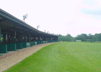„Toptracer“ technologija „Mt. Graham Golf Club“ Arizonoje atvėrė 20 vietų mušežyklą