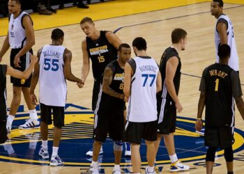 Curry pratęsė sutartį su „Warriors“ ir paliko 10 mln.