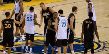 Curry pratęsė sutartį su „Warriors“ ir paliko 10 mln.