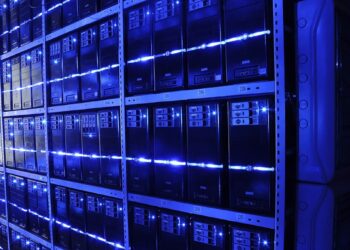 Seagate augina pelną: debesų paklausa rezervavo diskus