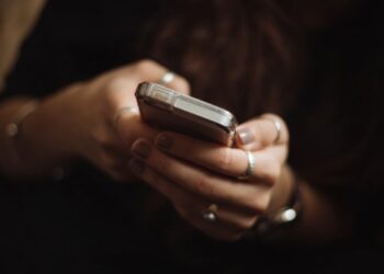 Kaip atšaukti banko pavedimą: ką daryti suklydus ir kada galima susigrąžinti pinigus