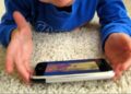 Kaip nustatyti vaiko ekrano laiką telefone: žingsniai „Android“ ir „iPhone“ įrenginiuose