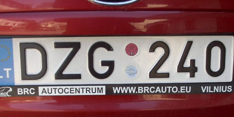 Kaip pasitikrinti automobilio draudimą internetu: žingsniai ir ką reiškia rezultatai