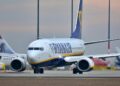 „Ryanair“ vadovas įspėja: vasarą bilietai brangs 10–20 proc.