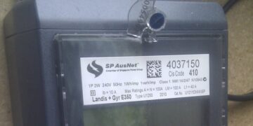Kaip sumažinti elektros sąskaitą namuose: praktiški būdai taupyti elektrą