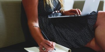 Kaip sudaryti šeimos biudžetą: nuo ko pradėti planuoti pinigus ir sukaupti rezervą