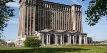 Bill Ford Detroite kirto perteklinėms technologijoms automobiliuose