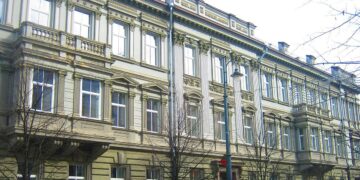 NMA direktorius laikinai nušalintas nuo pareigų, ministerija pradeda vidinį tyrimą