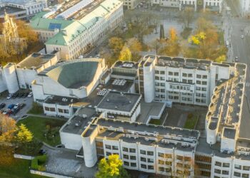 Premjeras: bankai privalo tinkamai pasirengti galimiems iššūkiams