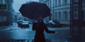 Iliustracija: girl, umbrella, rain, park, autumn, blue, nature, rainy day, blue rain, blue park, blue umbrella