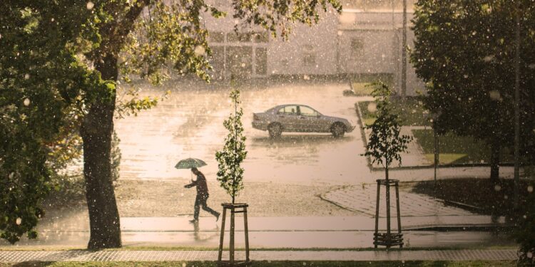 Iliustracija: man, umbrella, rain, hail, storm, run, thunderstorm, precipitate, water, climate, road, street, nature, urban, city